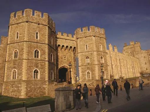 Simply Windsor Castle Tour from London