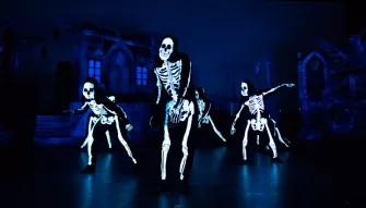 Scare characters at SeaWorld Howl-O-Scream