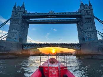 sunset-thames-cruise