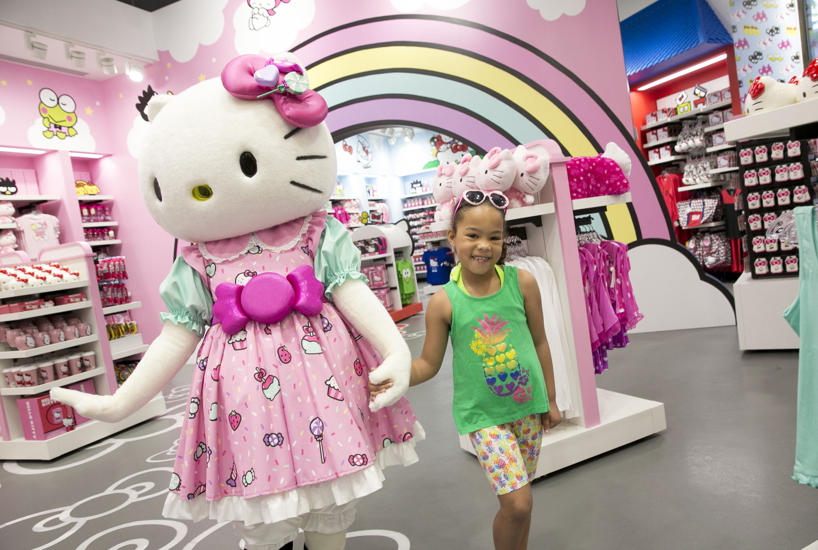 Hello Kitty Store now open at Universal Studios Florida 