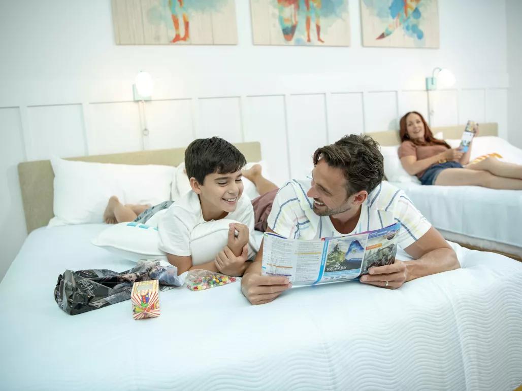 Family in standard room at Universal's Endless Summer Resort – Surfside Inn and Suites