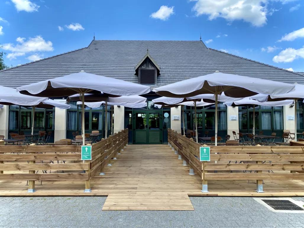 Campanile Val de France Terrace