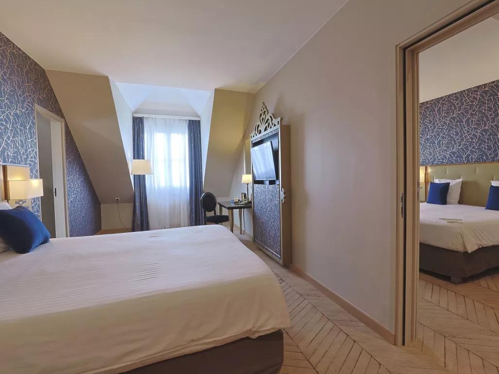 Family Room Connecting Room at the Dream Castle Hotel Paris