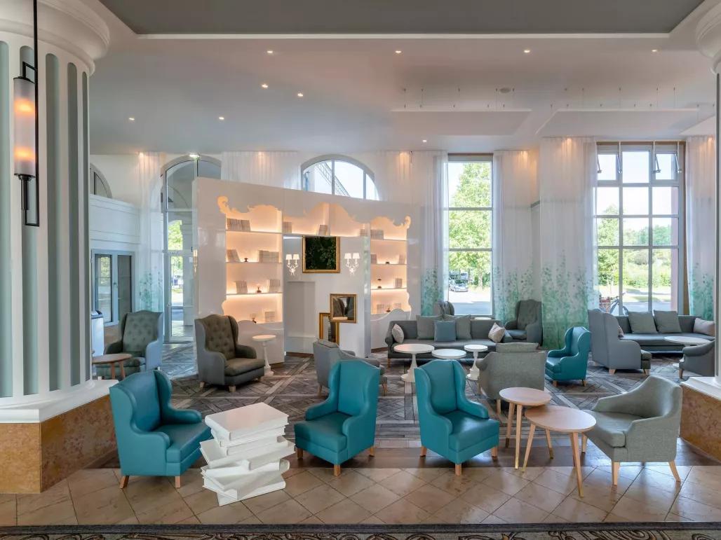 Dream Castle Hotel Paris Lobby Area