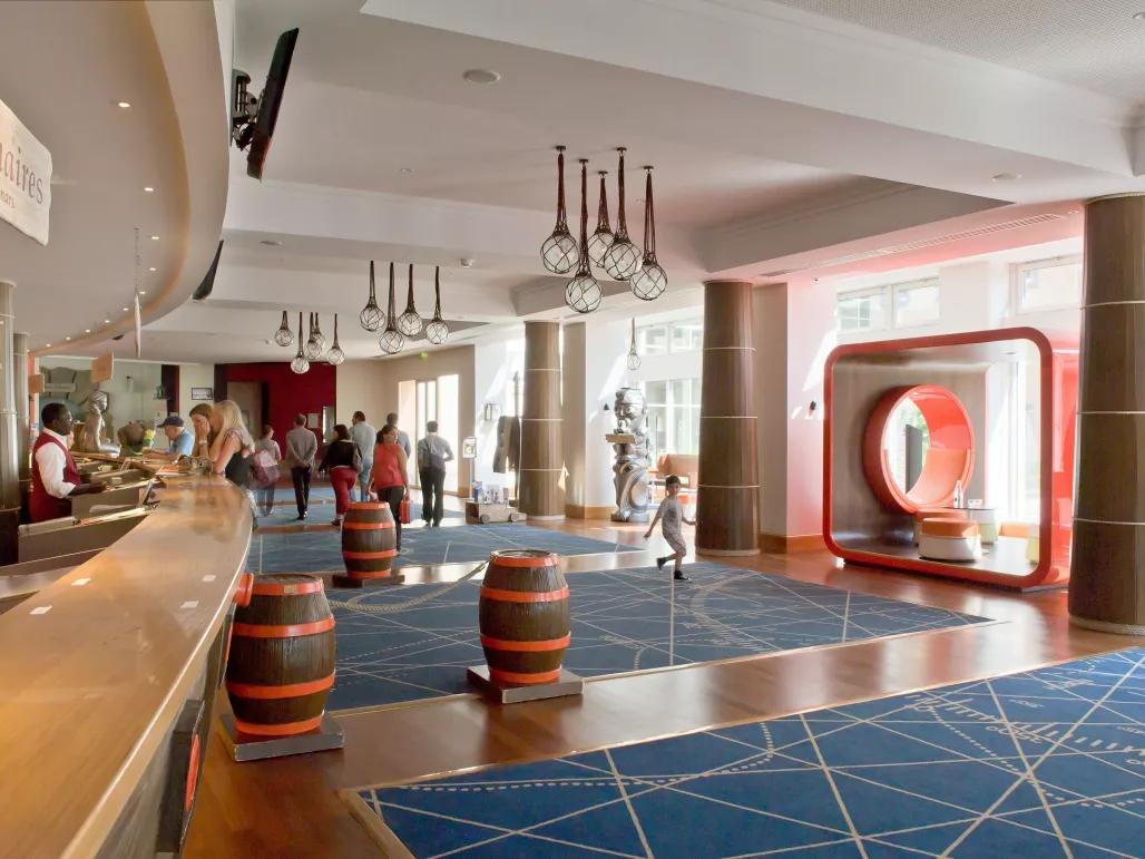 Lobby, Explorers Hotel Marne-la-Vallée