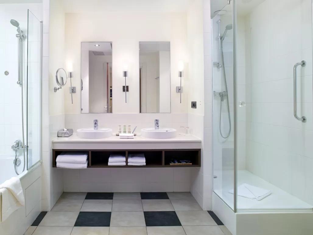 Radisson Blu Hotel BathRoom