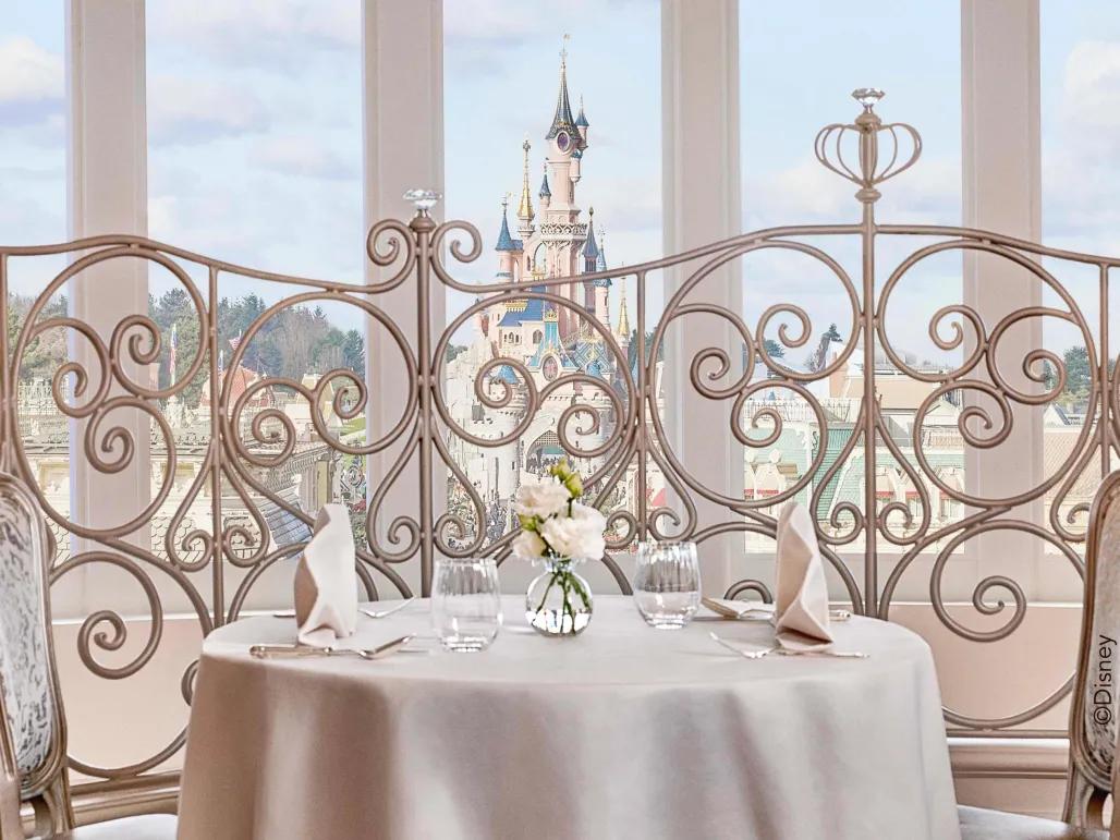 Castle Club Lounge Disneyland Hotel