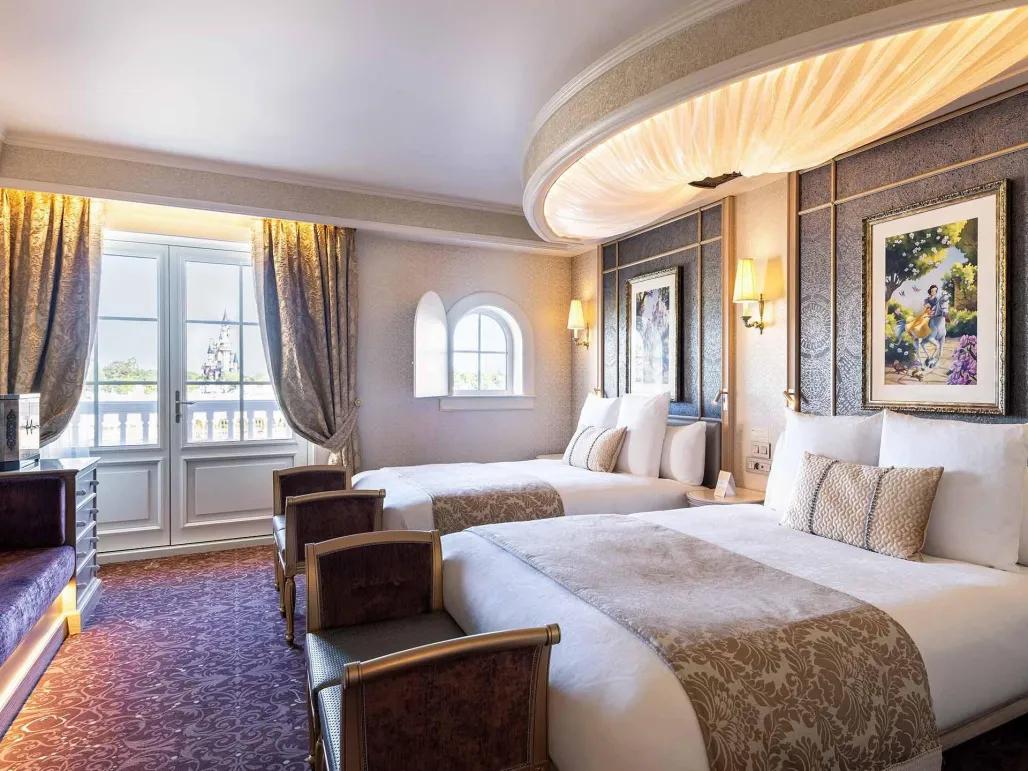 Castle Club Room with Park View