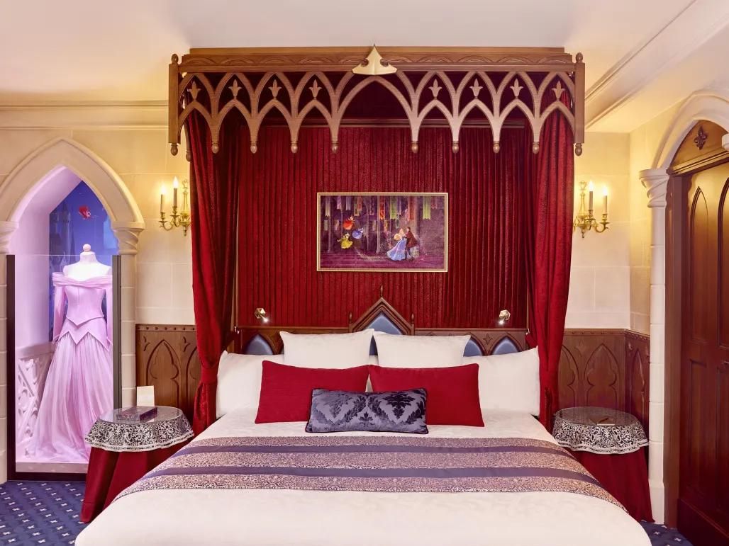 Signature Suite Sleeping Beauty Disneyland Hotel
