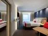 Holiday Inn Express Marne la Vallee Room