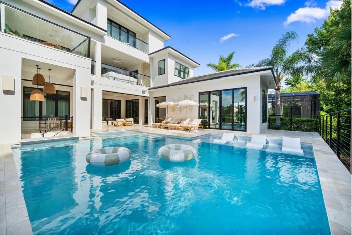 Luxurious Orlando Villa with huge private Pool at Reunion Resort