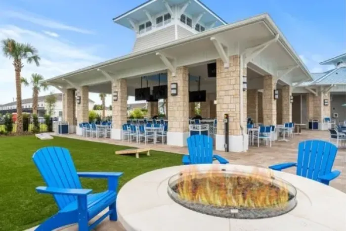Windsor Island (1251) Outside fire pits in Davenport