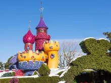 Alice's Curious Labyrinth