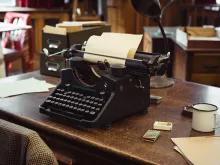 typewriter-on-desk