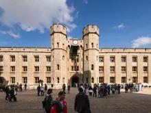 outside-tower-of-london