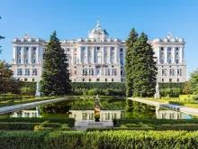 royal-palace-and-gardens