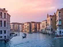 sunset-view-of-venice-river