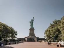 Statue of Liberty Express Tour: Museum, Statue Grounds & Battery Park