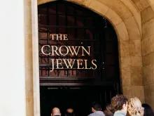 London Complete Tower Jewels & Cruise