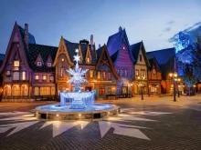 Arendelle Fountain at World of Frozen
