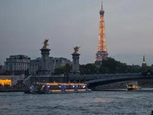 Eiffel Tower Dinner and Seine River Cruise Eiffel Tower Dinner and Seine River Cruise