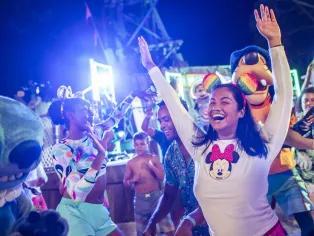 Guests enjoying Disney H2O Glow Nights at Disney’s Typhoon Lagoon