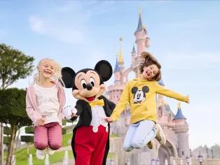 Mickey and Guests Disneyland Paris Mickey and Guests at Disneyland Park