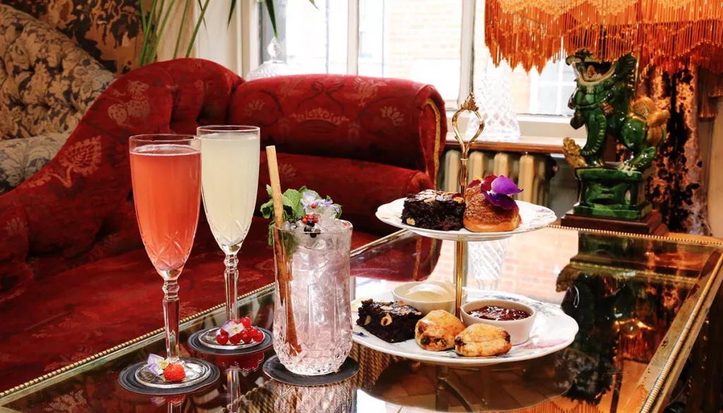 Cream Cakes and Cocktails for Two at Mr Fogg's Gin Parlour, Covent Garden - Experience Voucher Cream Cakes and Cocktails for Two at Mr Fogg's Gin Parlour, Covent Garden - Experience Voucher
