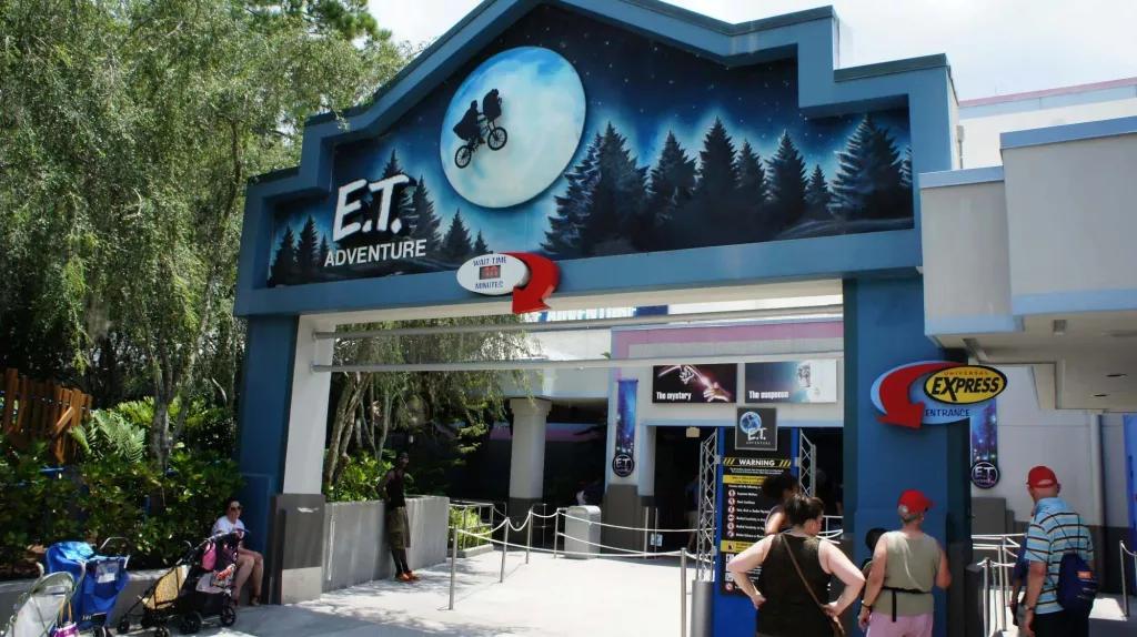 Top 5 reasons CityWalk is better than Downtown Disney - OI Blog