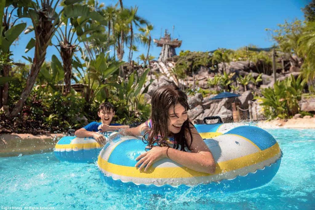 Gast in Disney's Typhoon Lagoon Wasserpark Gast in Disney's Typhoon Lagoon Wasserpark