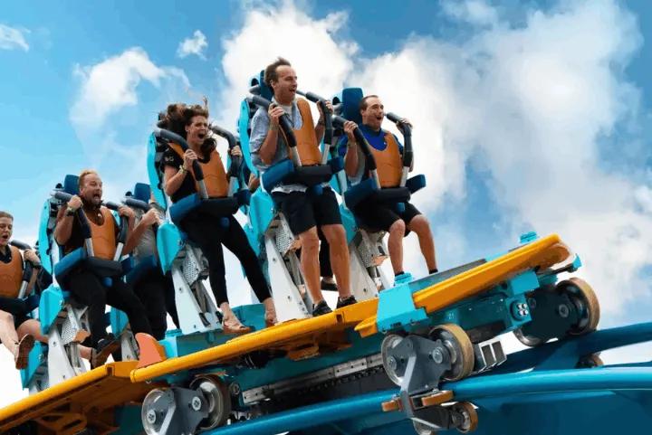 Guests on Pipeline at SeaWorld Orlando