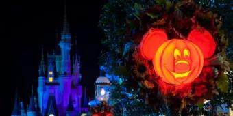 Neue Feuerwerksshow bei Mickey’s Not So Scary Halloween Party Neue Feuerwerksshow bei Mickey’s Not So Scary Halloween Party