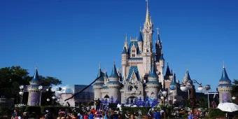 What to Bring and Wear on Your Orlando Holiday What to Bring and Wear on Your Orlando Holiday