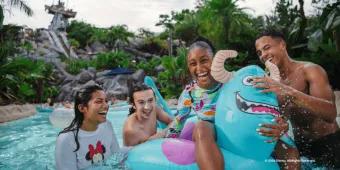 Guests at H20 Glow After Hours