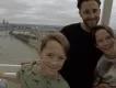 Eine glückliche Familie im London Eye in London Eine glückliche Familie im London Eye in London
