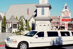 Las Vegas Weddings - World Famous Drive-up Wedding 
