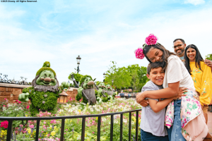 Familie beim International Flower & Garden Festival