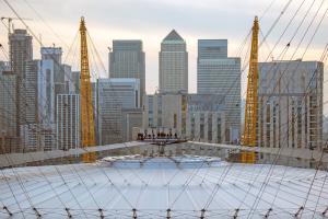 Sunset_over_the_O2