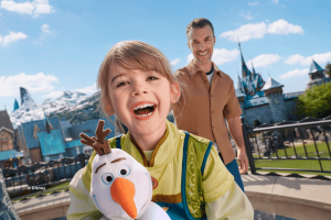 Guests at World of Frozen, Disney Adventure World