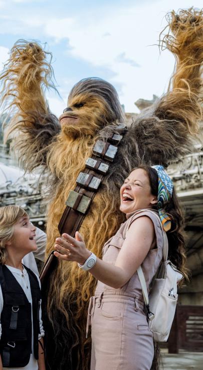 Chewbacca with Guests at Star Wars: Galaxy’s Edge