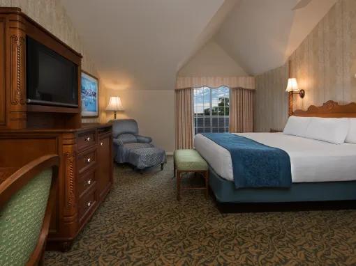 Main Bldg - 2 Bedroom Suite - Club Level Main Bldg - 2 Bedroom Suite - Club Level