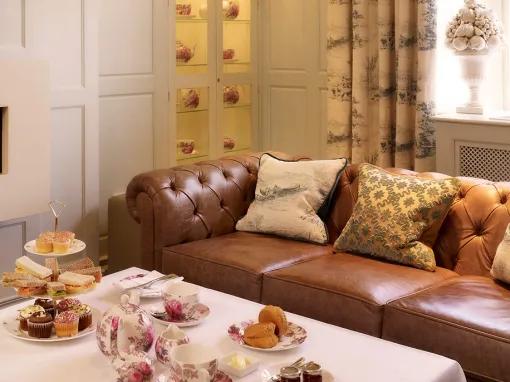 Afternoon Tea and River Sightseeing Cruise for Two in Historic Stratford Upon Avon - Experience Voucher