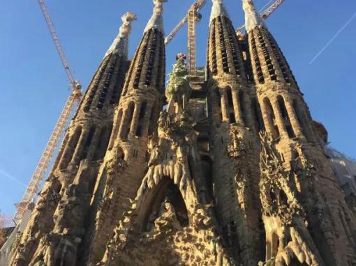 Barcelona Gaudi and Sagrada Familia Plus Casa Batllo admission