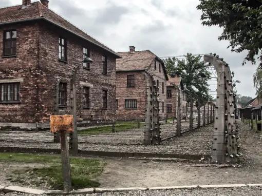 Auschwitz-Birkenau Guided Tour with Private Transport