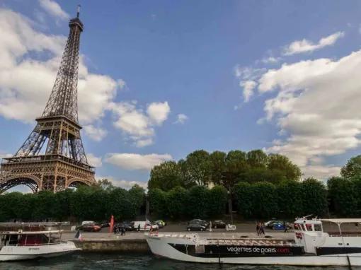 The Best of Paris Walking tour with Notre Dame, The Louvre & Seine River Cruise 