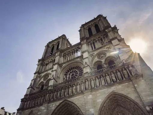 The Best of Paris Walking tour with Notre Dame, The Louvre & Seine River Cruise 