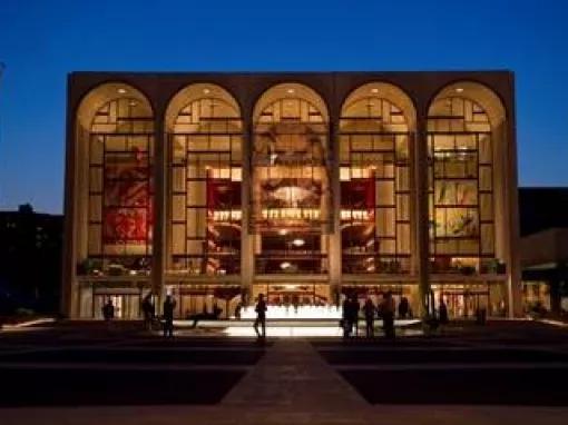 Met Opera - La Traviata