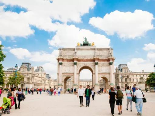 Classic Paris Walking Tour 