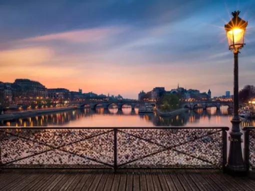 Eiffel Tower Dinner and Seine River Cruise