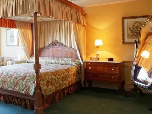 Sleeping Beauty Suite